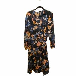 Floral ruffle collar dress